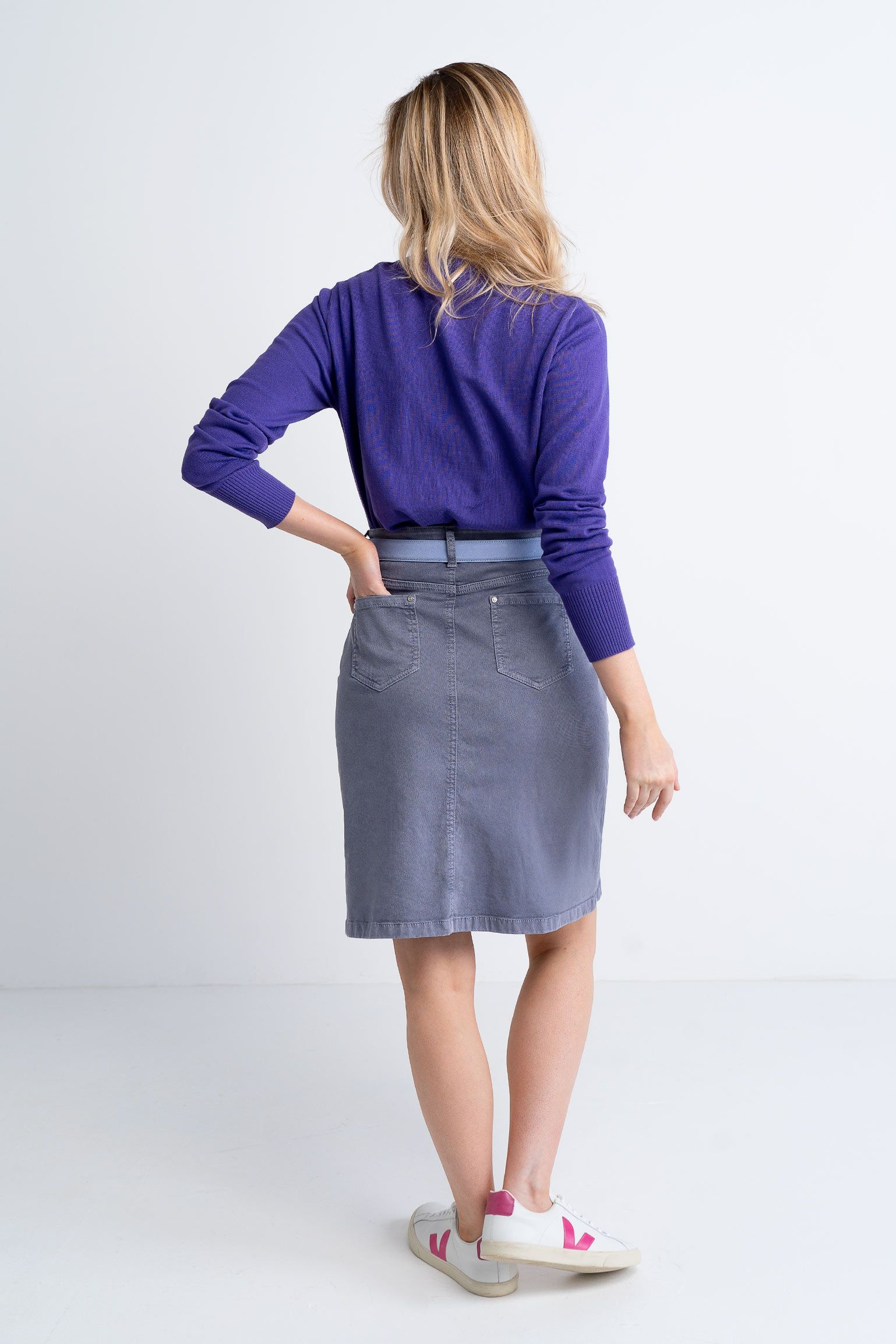 denim_skirt_on_fig_lunar_grey_b.jpg