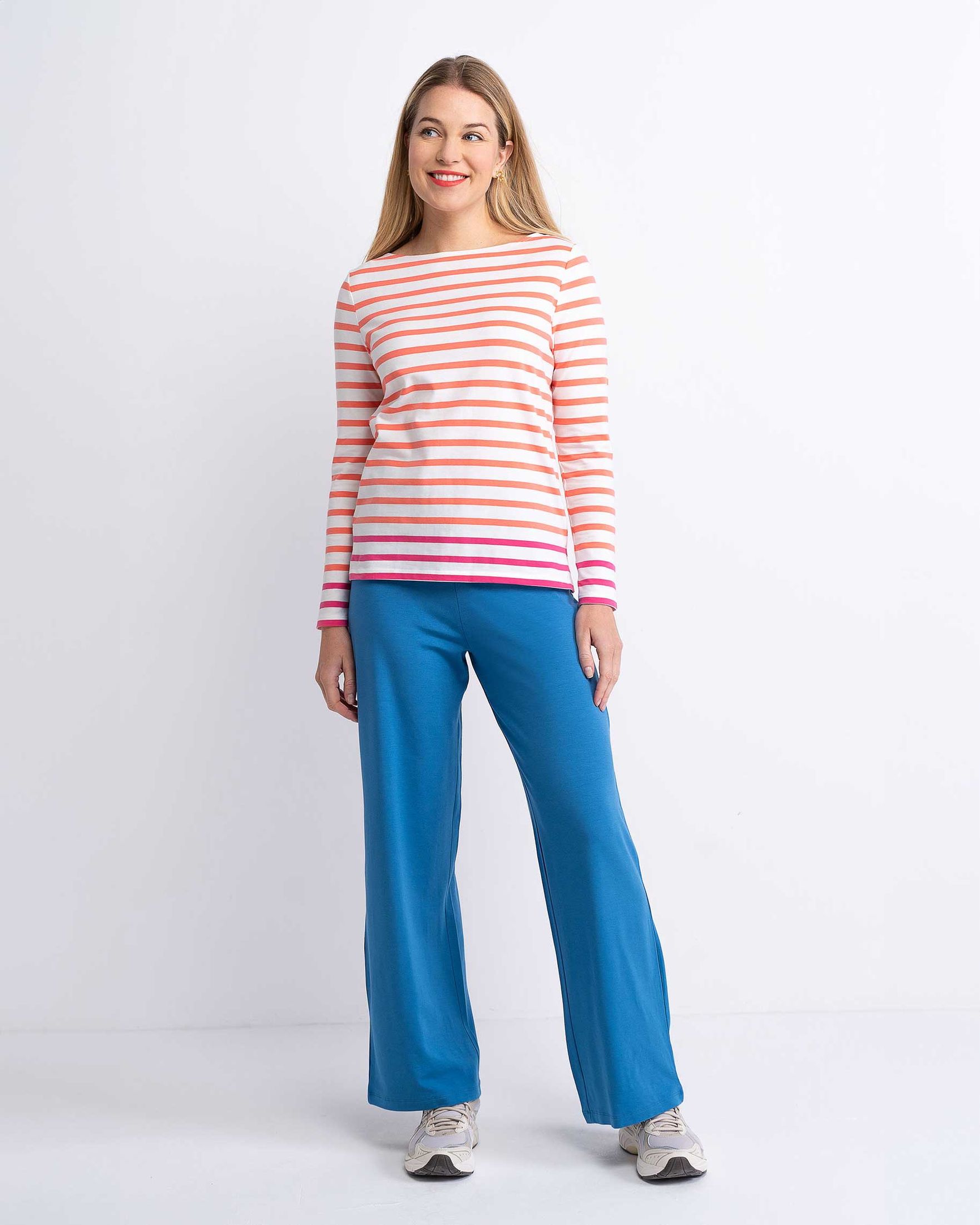 Lauren_Jersey_Trousers_on_fig_oxford_blue_a.jpg