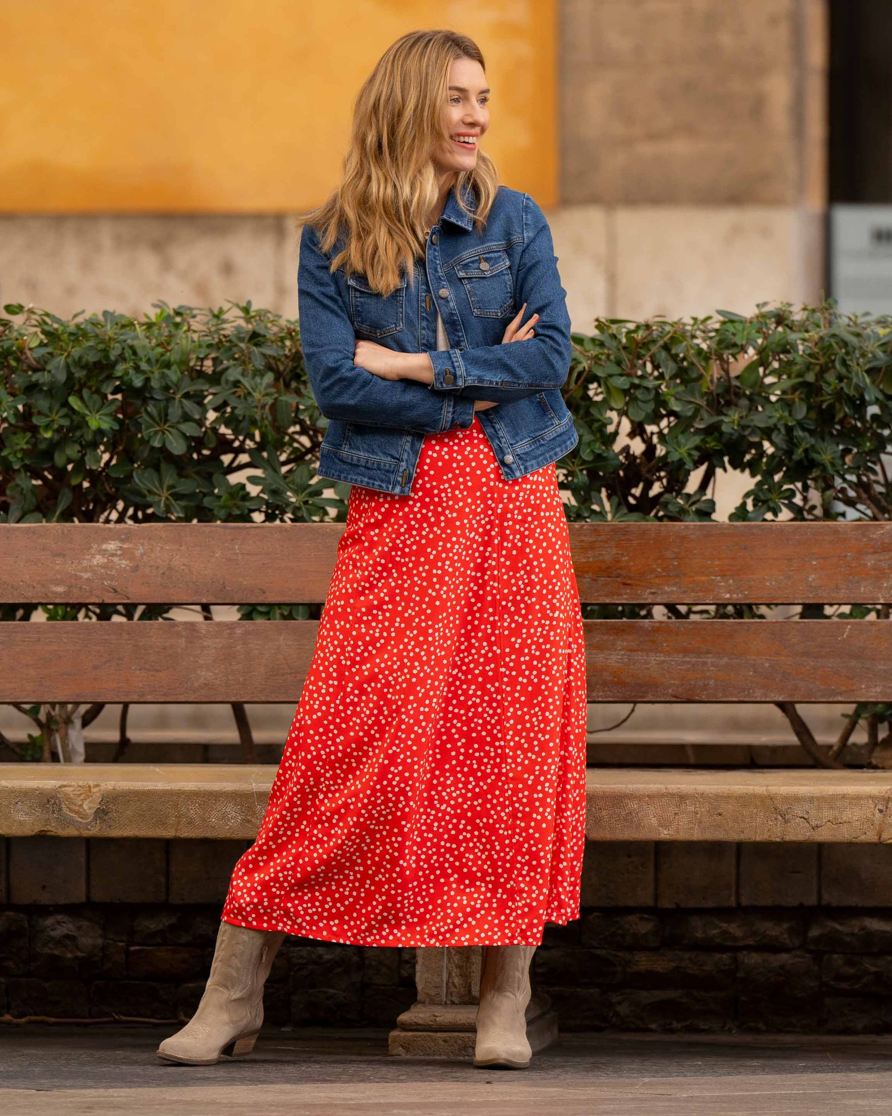 Joni_Print_Skirt_on_fig_geranium_D.jpg