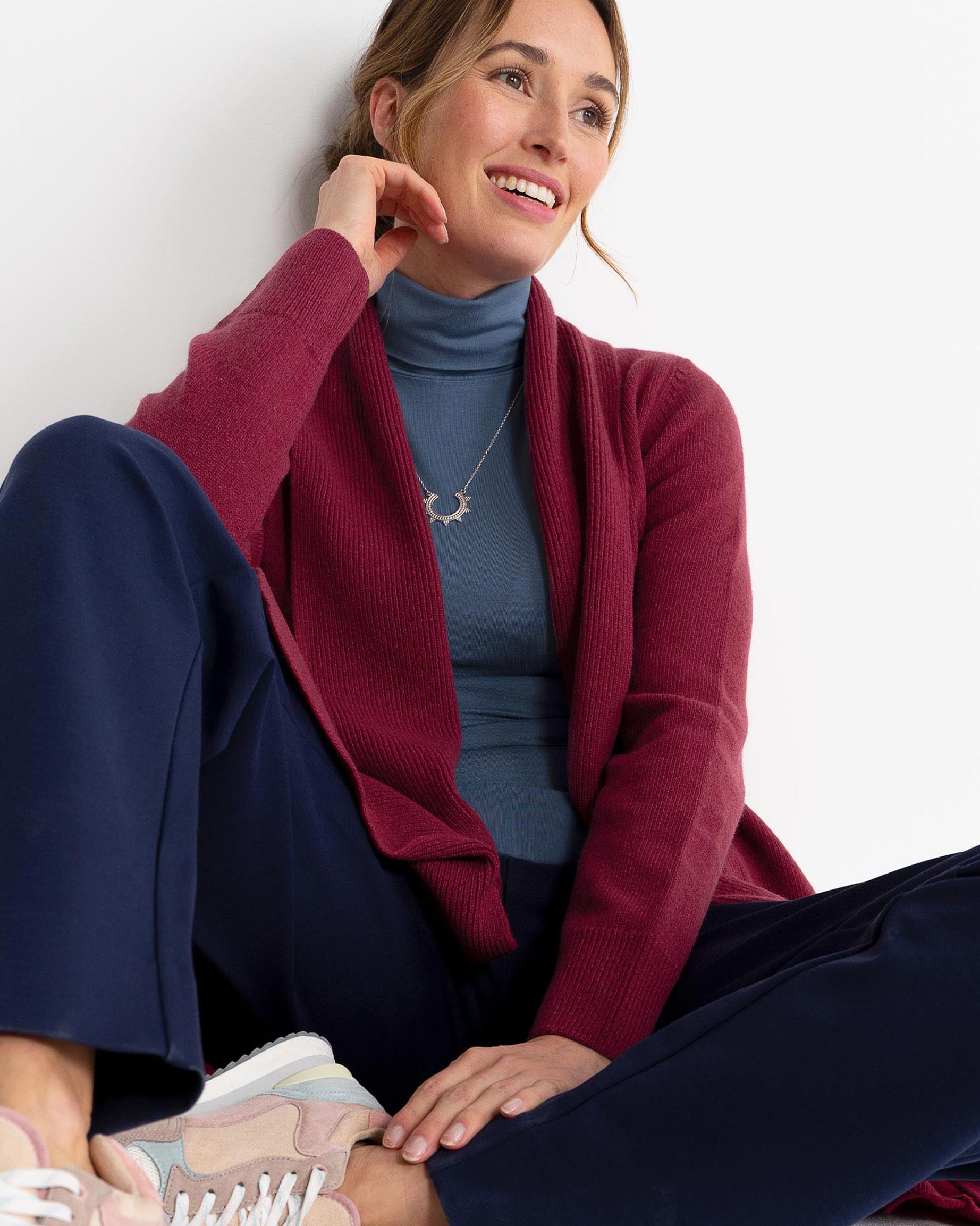 Tamara_Ponte_Trousers_On_Fig_Navy_a.jpg