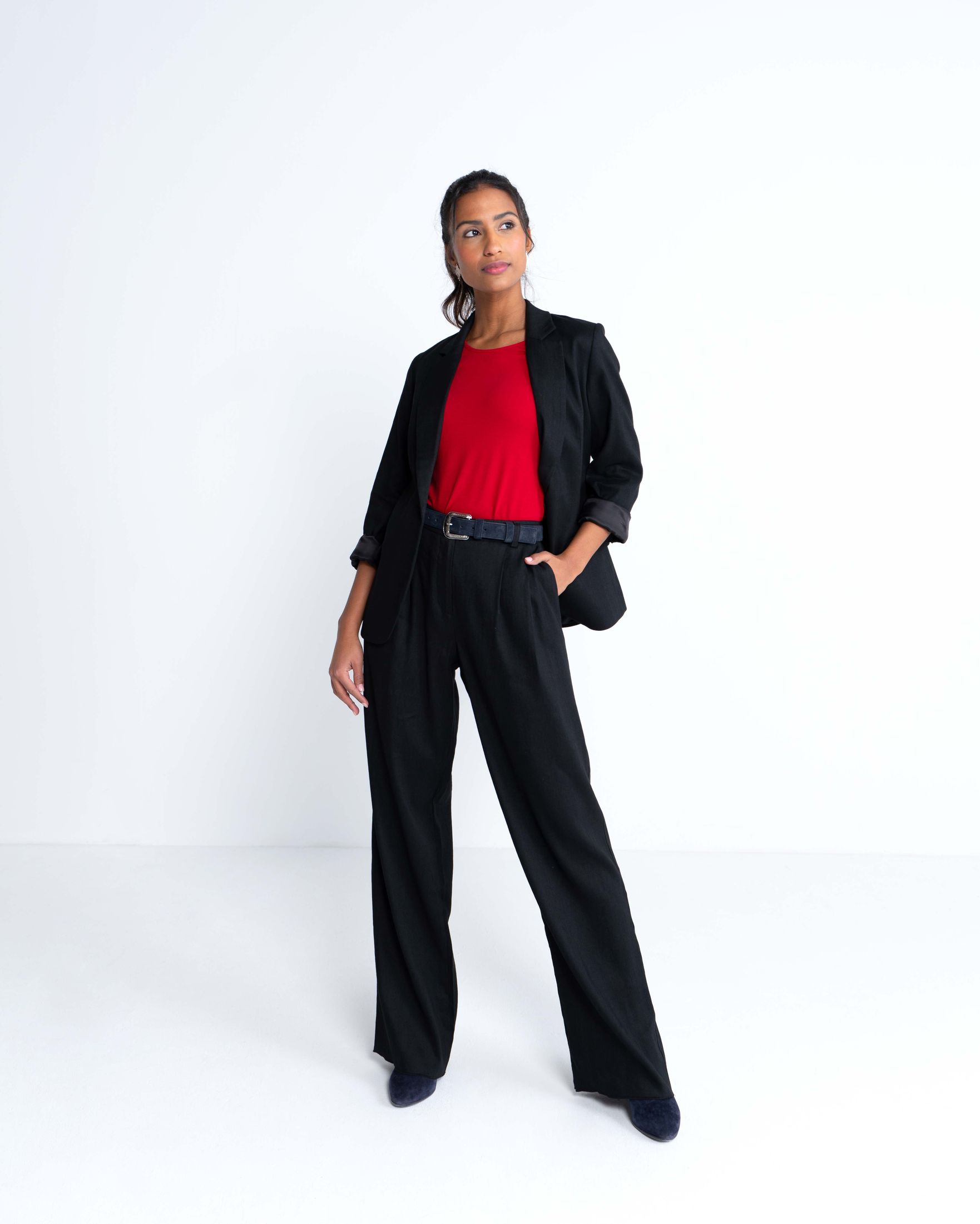on_fig_iona_linen_blazer_black_B.jpg