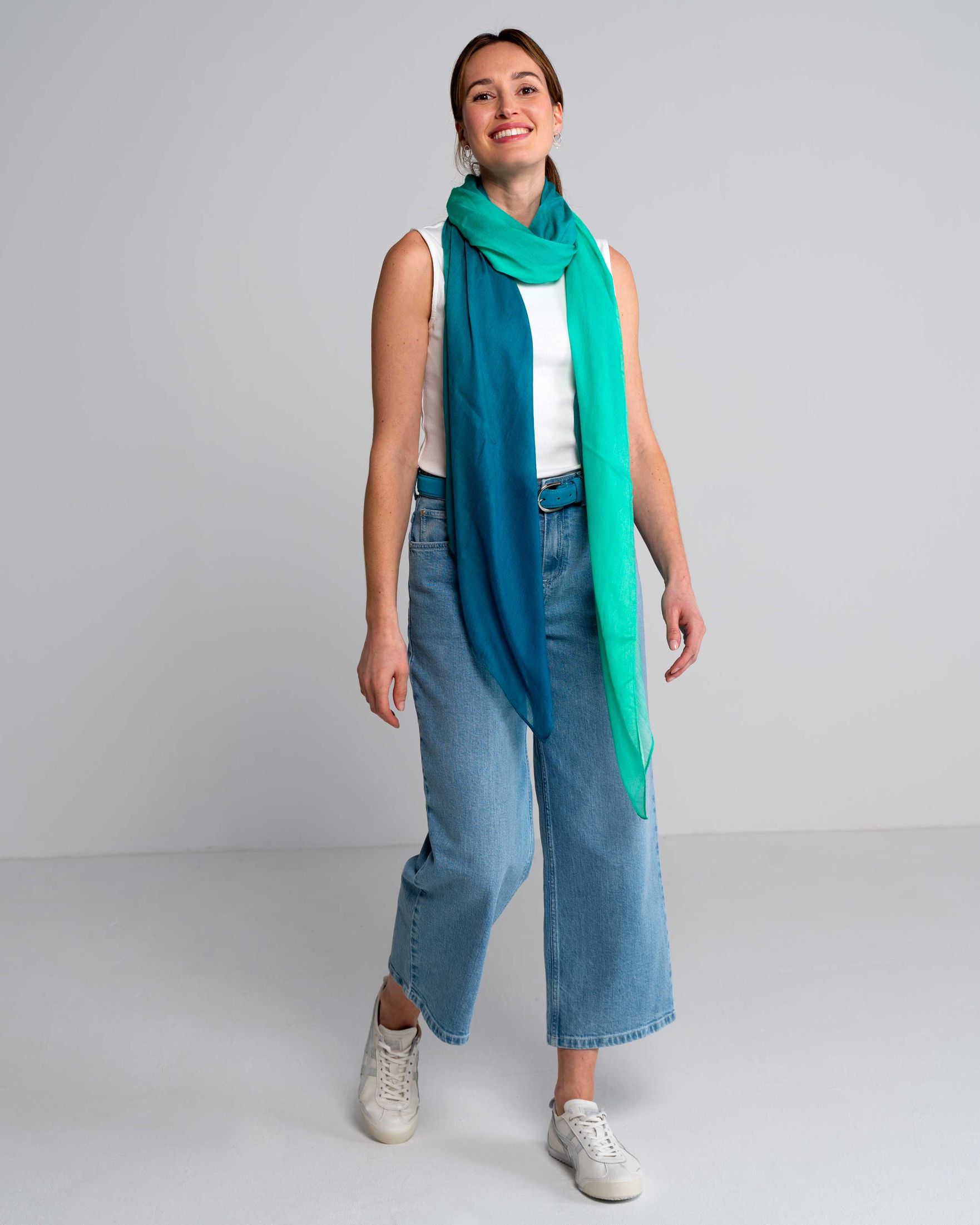 Ombre_Woven_Scarf_On_Fig_Ocean_B.jpg