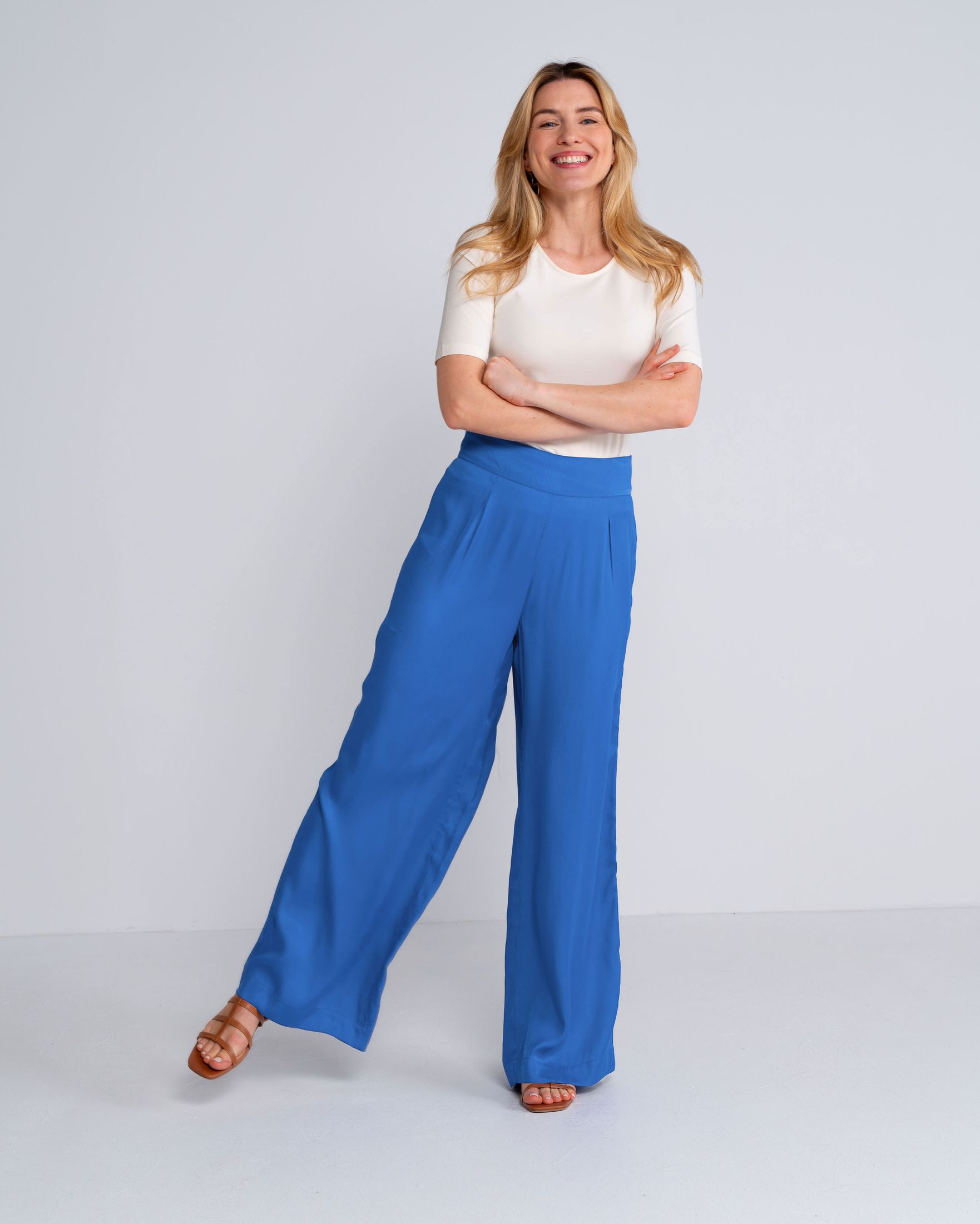 Selena_trousers_on_fig_periwinkle-a-edit.jpg