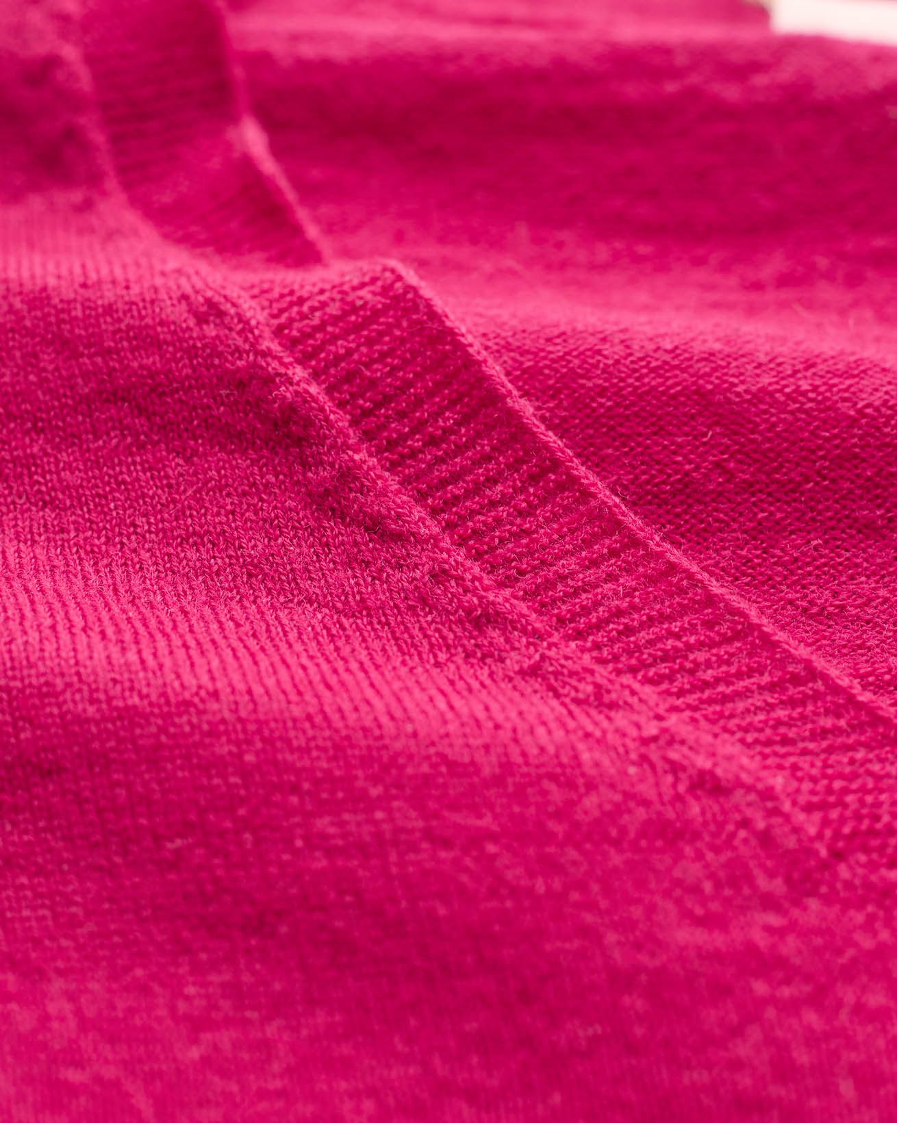 8406_Fine-Knit-Merino-V-Neck_Raspberry_Detail-1_AMAZON.jpg