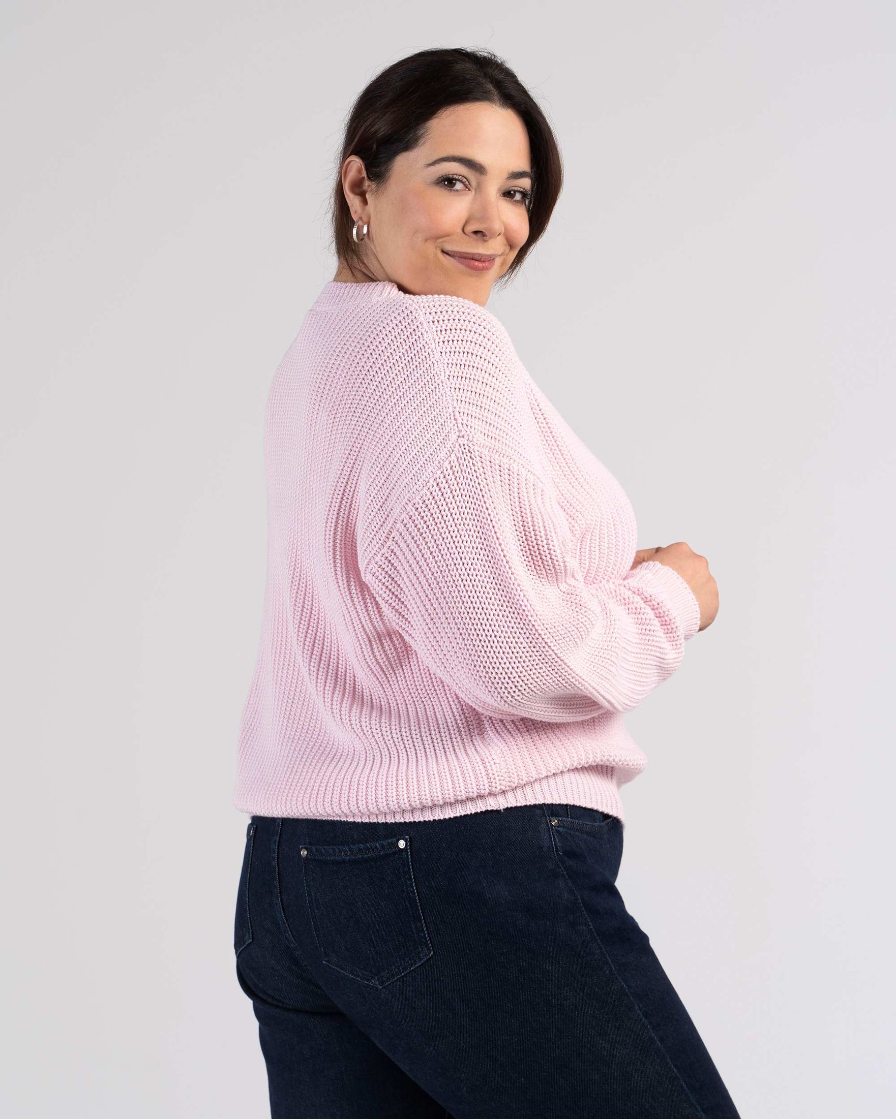 on_fig_emma_chunky_cardigan_pink-ice-d.jpg