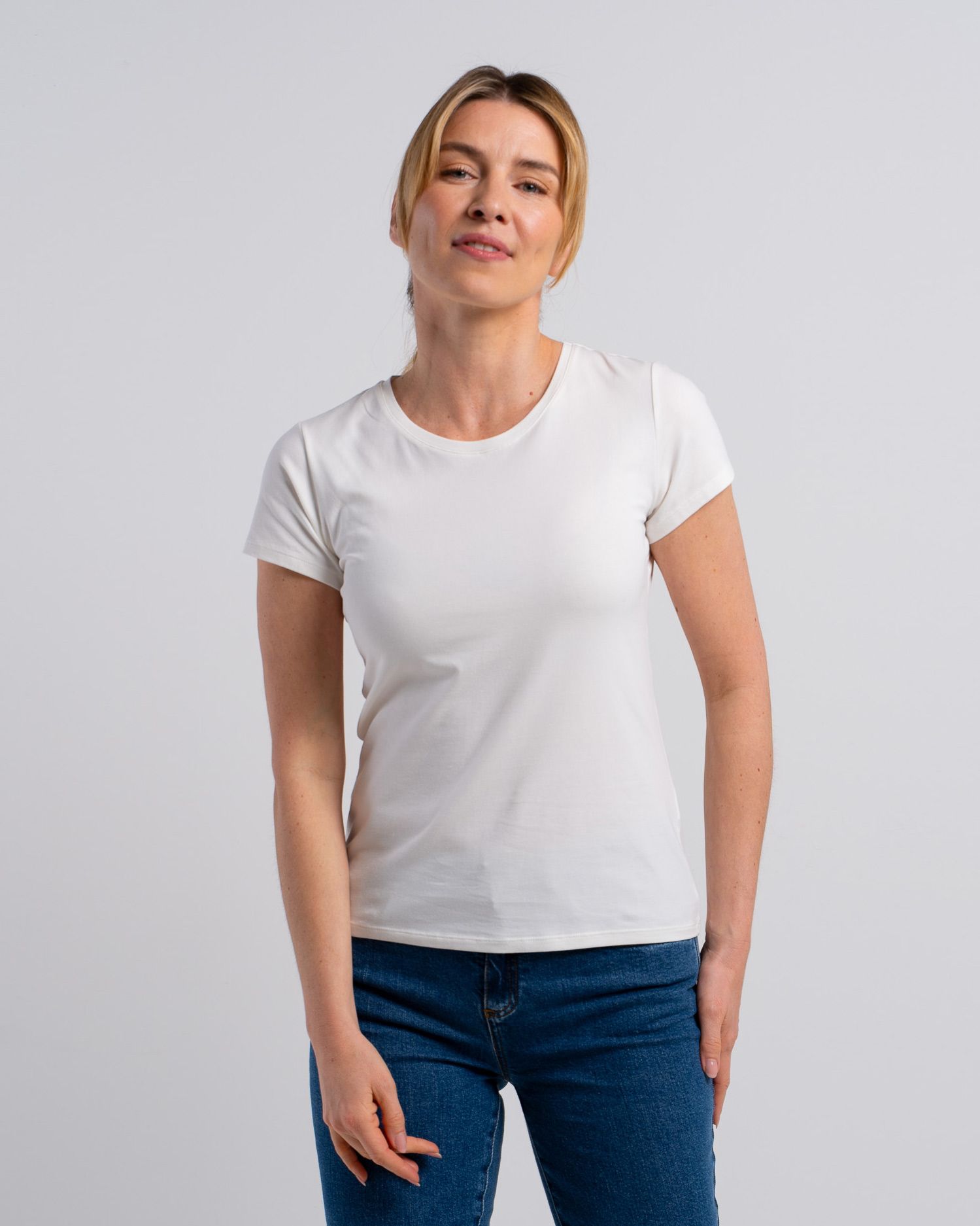 70045300SWHT-Everyday-Cotton-tee-Ecom-Kettlewell-Soft-White-1.JPG
