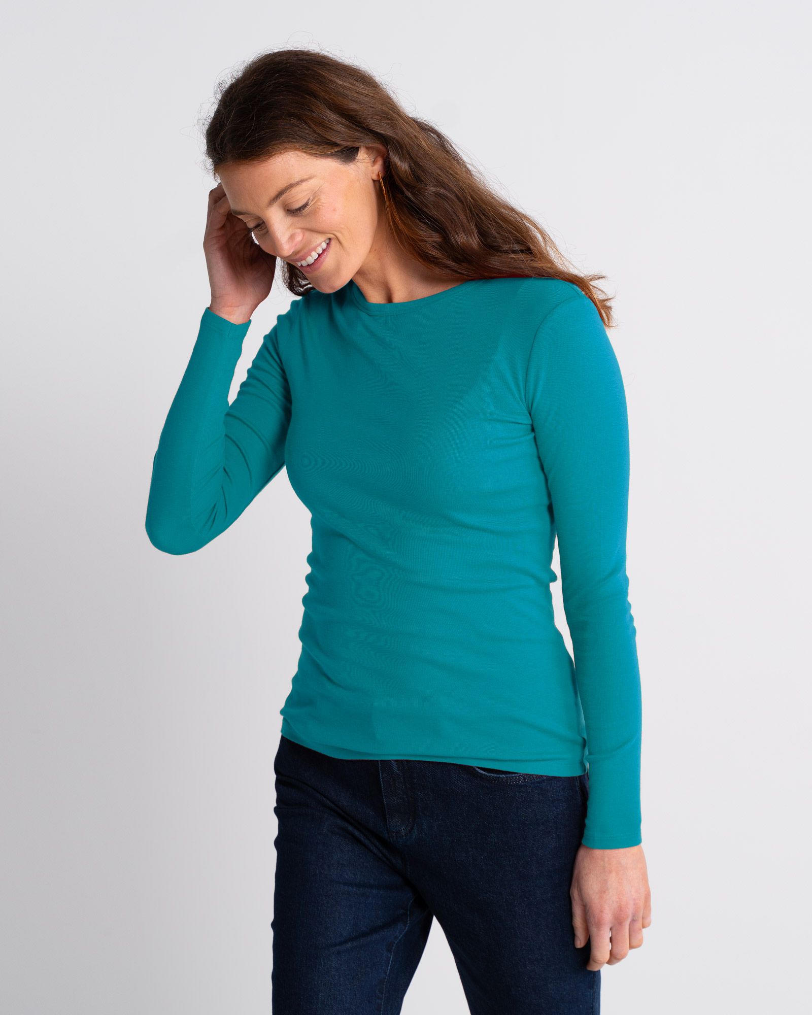 Hetta_Pima_Tee_on_fig_Kettlewell-Antigua-Teal-B.jpg