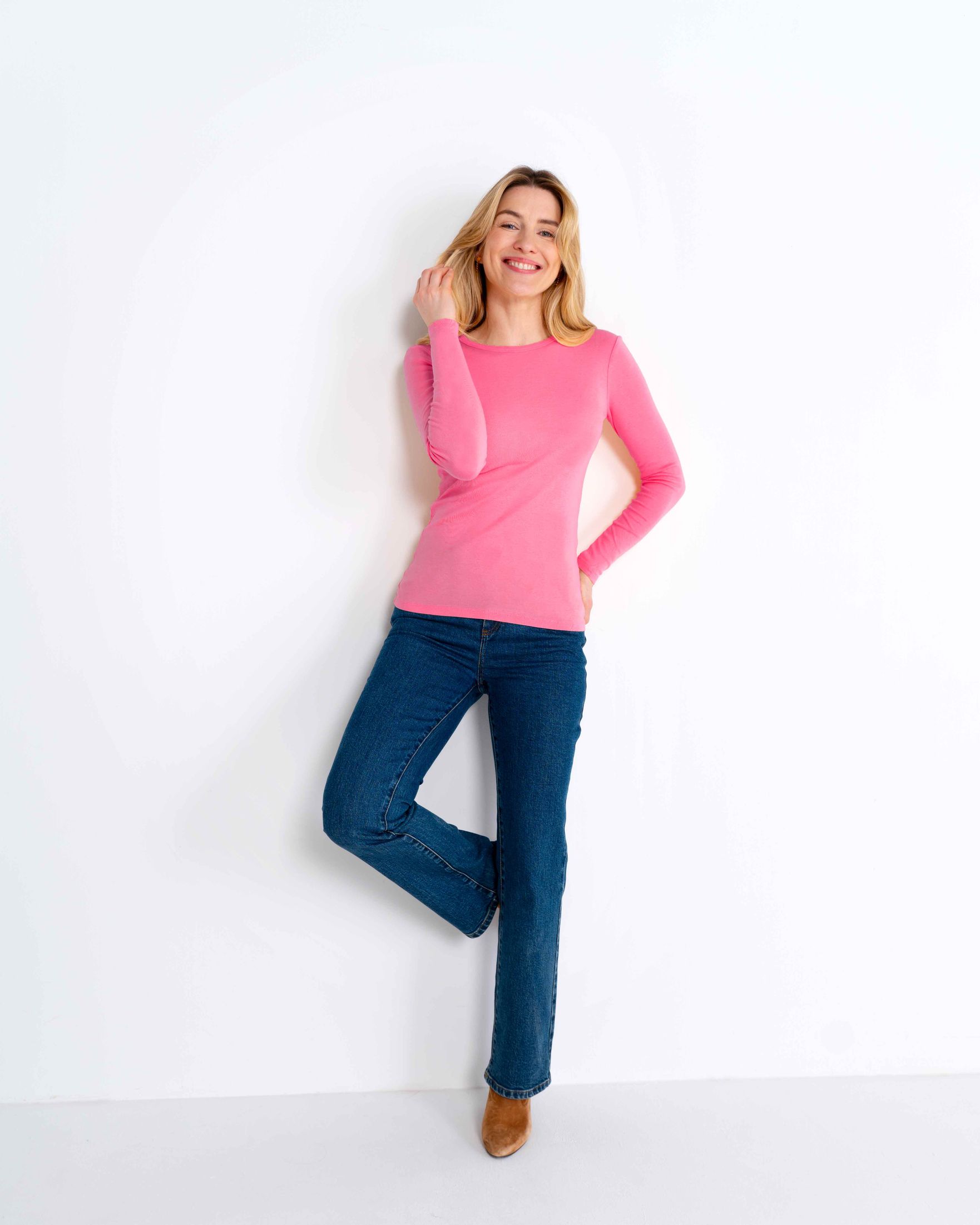 Hetta_Pima_Tee_on_fig_Shocking_Pink_B.jpg