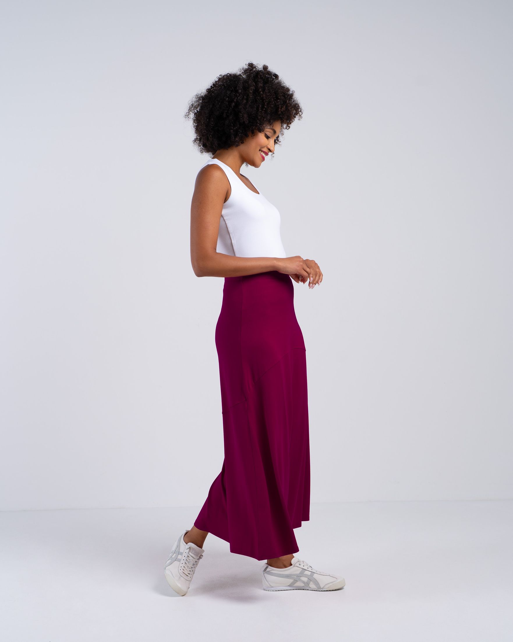 70058702DPCL-Jersey-Maxi-Skirt-Ecom-Side-Deep-Claret-Kettlewell-4.jpg