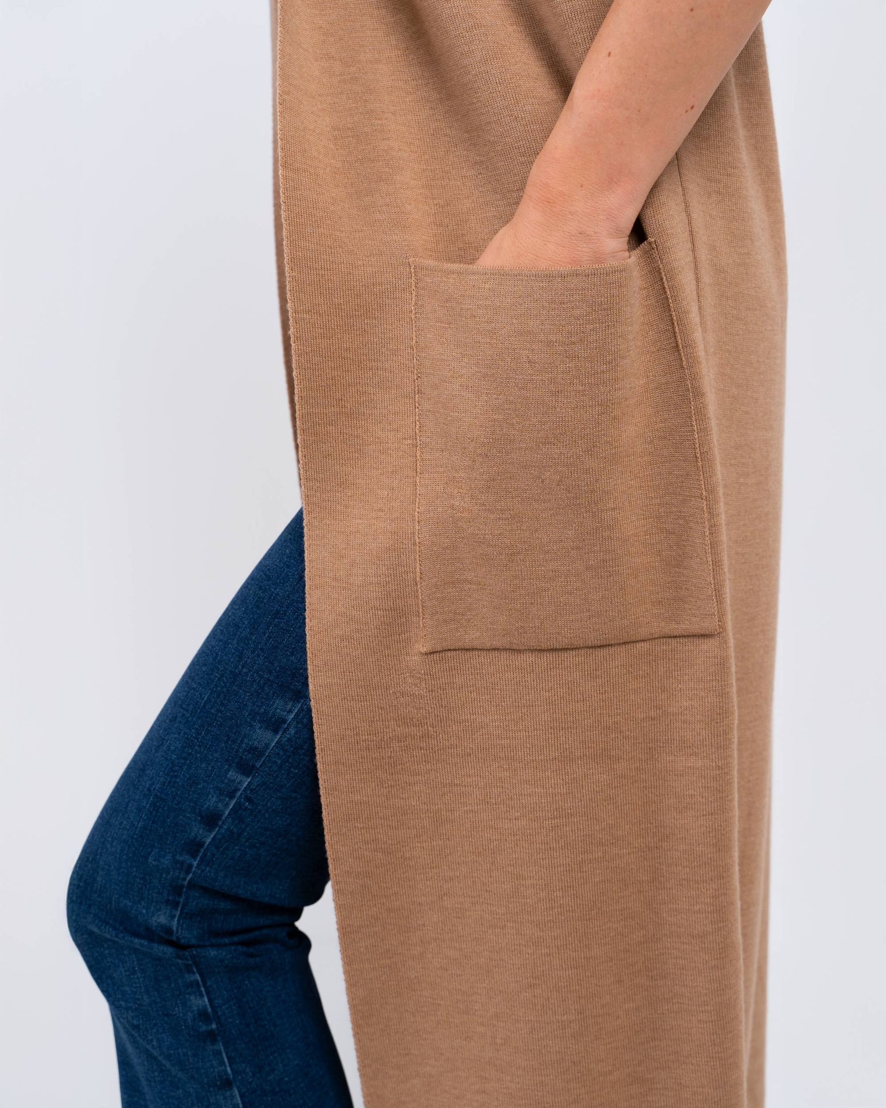 70123715SESA-Seraphina-Longline-Cardigan-Pocket-Sesame-Kettlewell-3.jpg