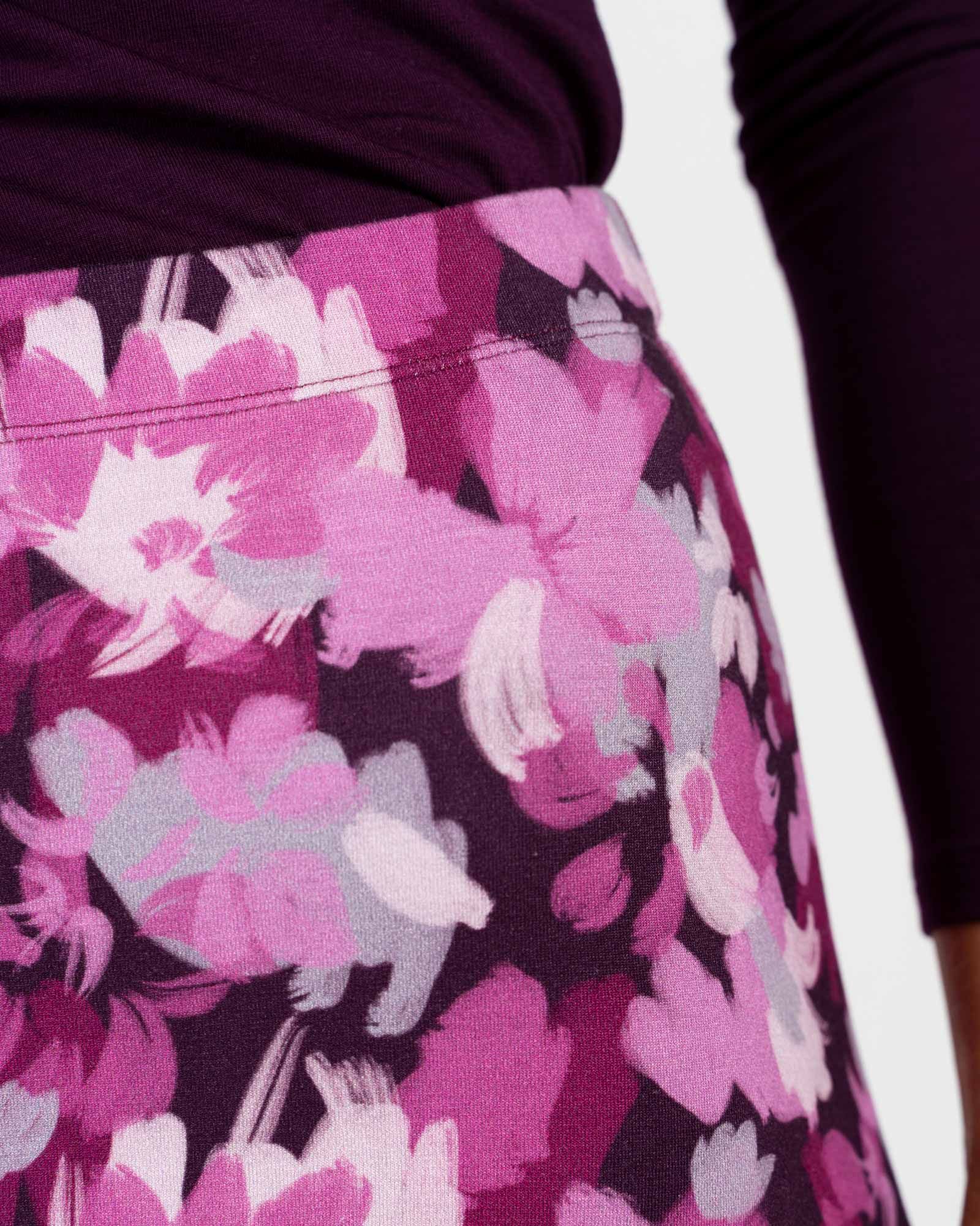 70134615AMFL-Brushed-Floral-Skirt-Ecom-Fabric-Amethyst-kettlewell-6.jpg