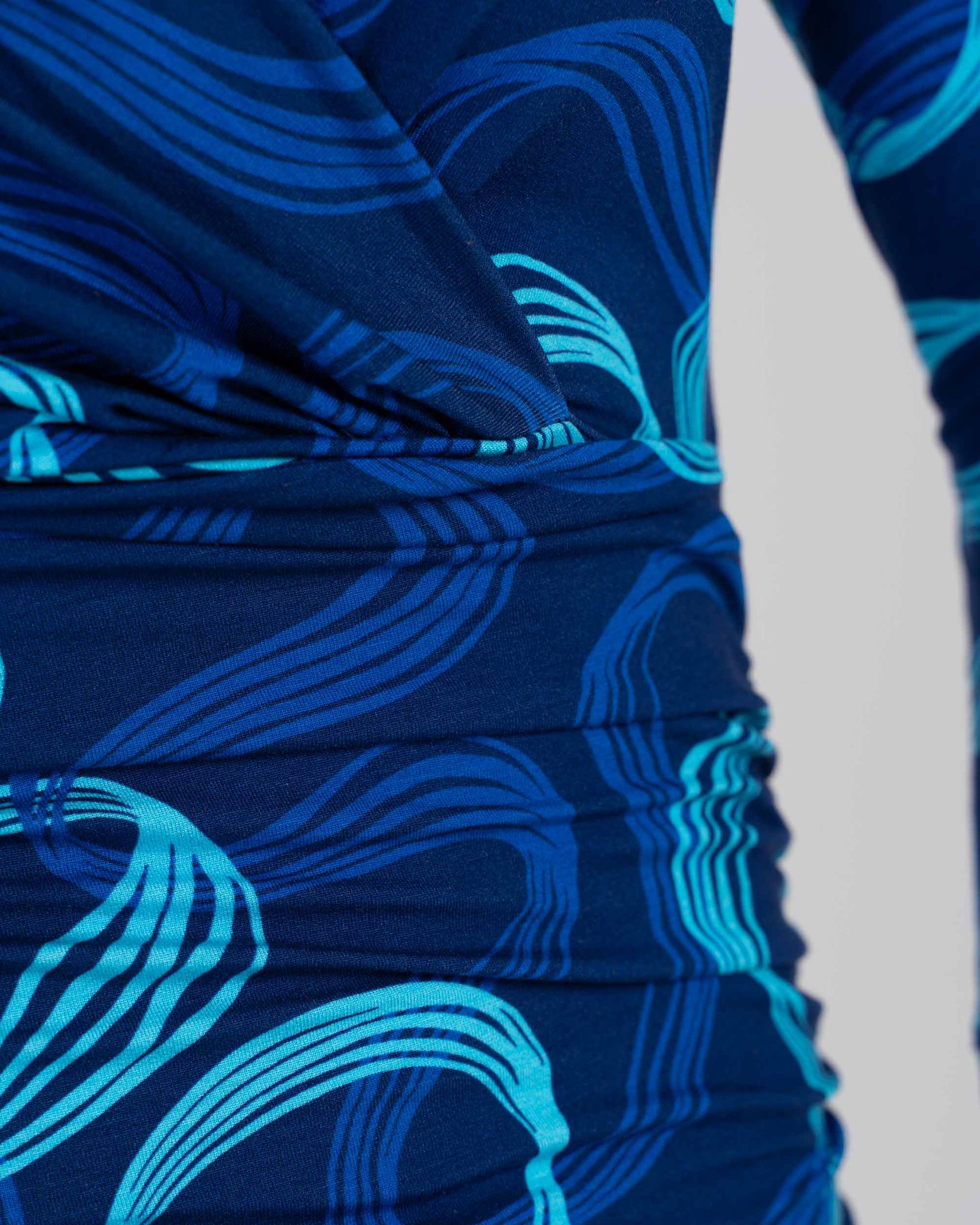 701305151BNLN-Lena-Print--Cross-Over-Ecom-Detail-Bright-Navy-Kettlewell-5.jpg
