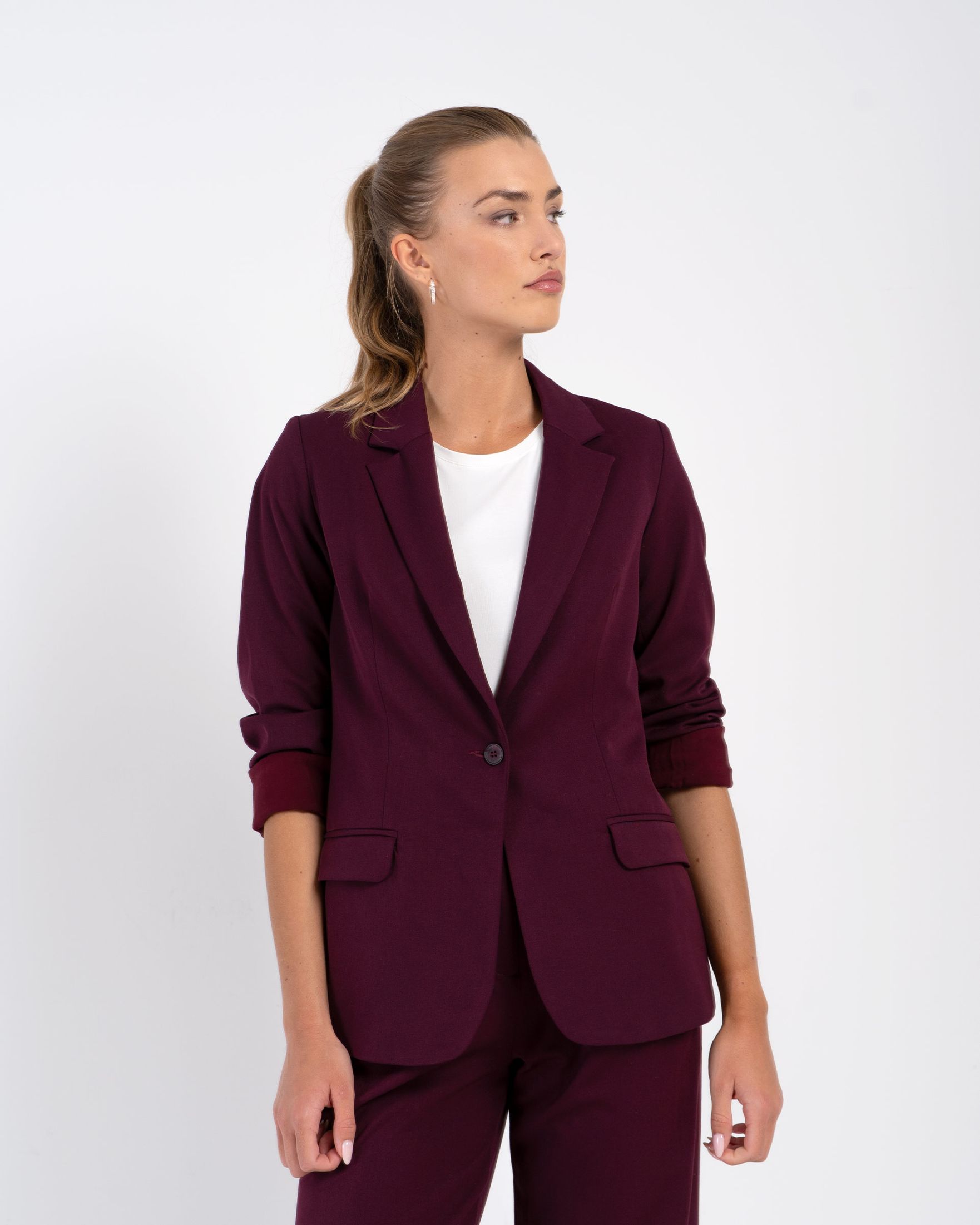 70108213PUWI-Izzy-blazer-ecom-front-plum-wine-kettlewell-2.jpg