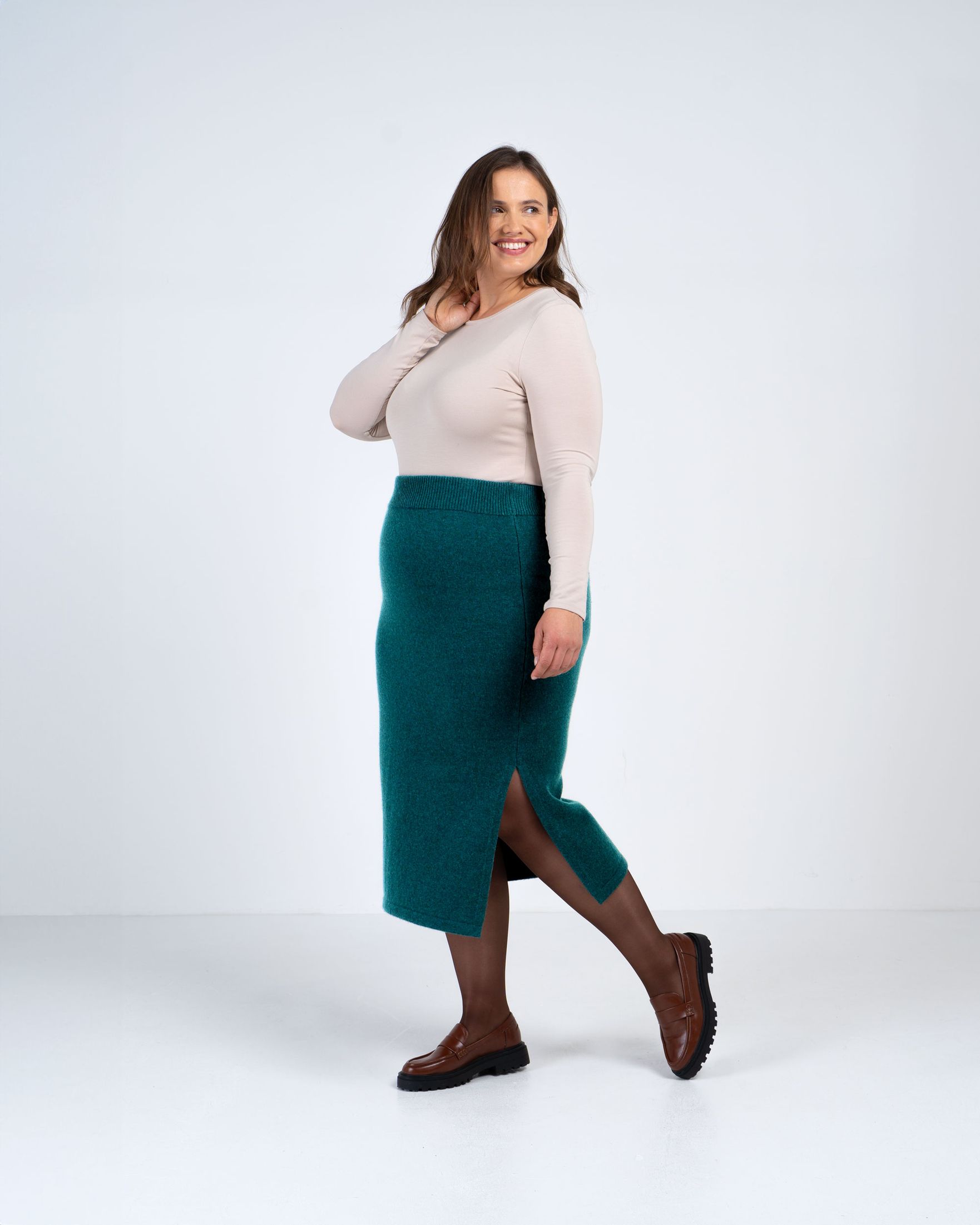 Josie-Skirt-Everglade-Teal-Ecom-Front_Everglade-Teal-4.jpg
