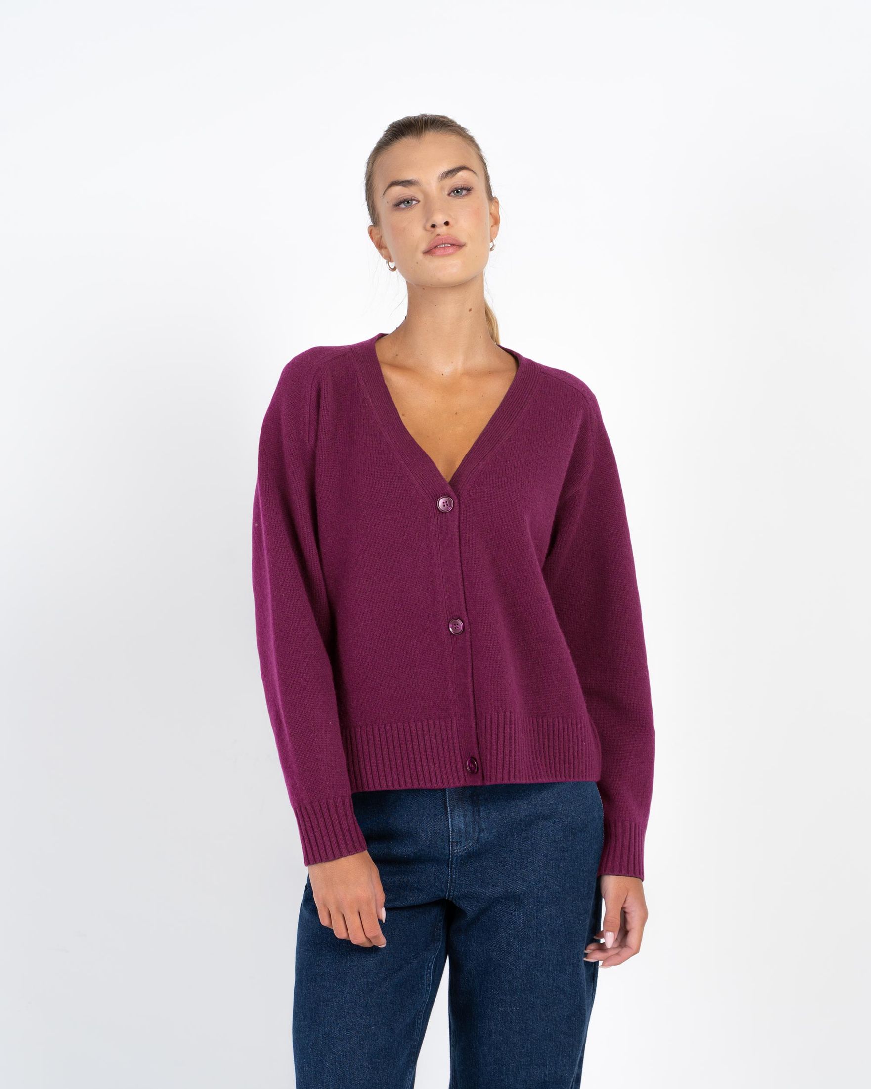70136715DAMS-Merino-Boxy-Cardigan-Ecom-Front-Damson-Kettlewell-1.jpg
