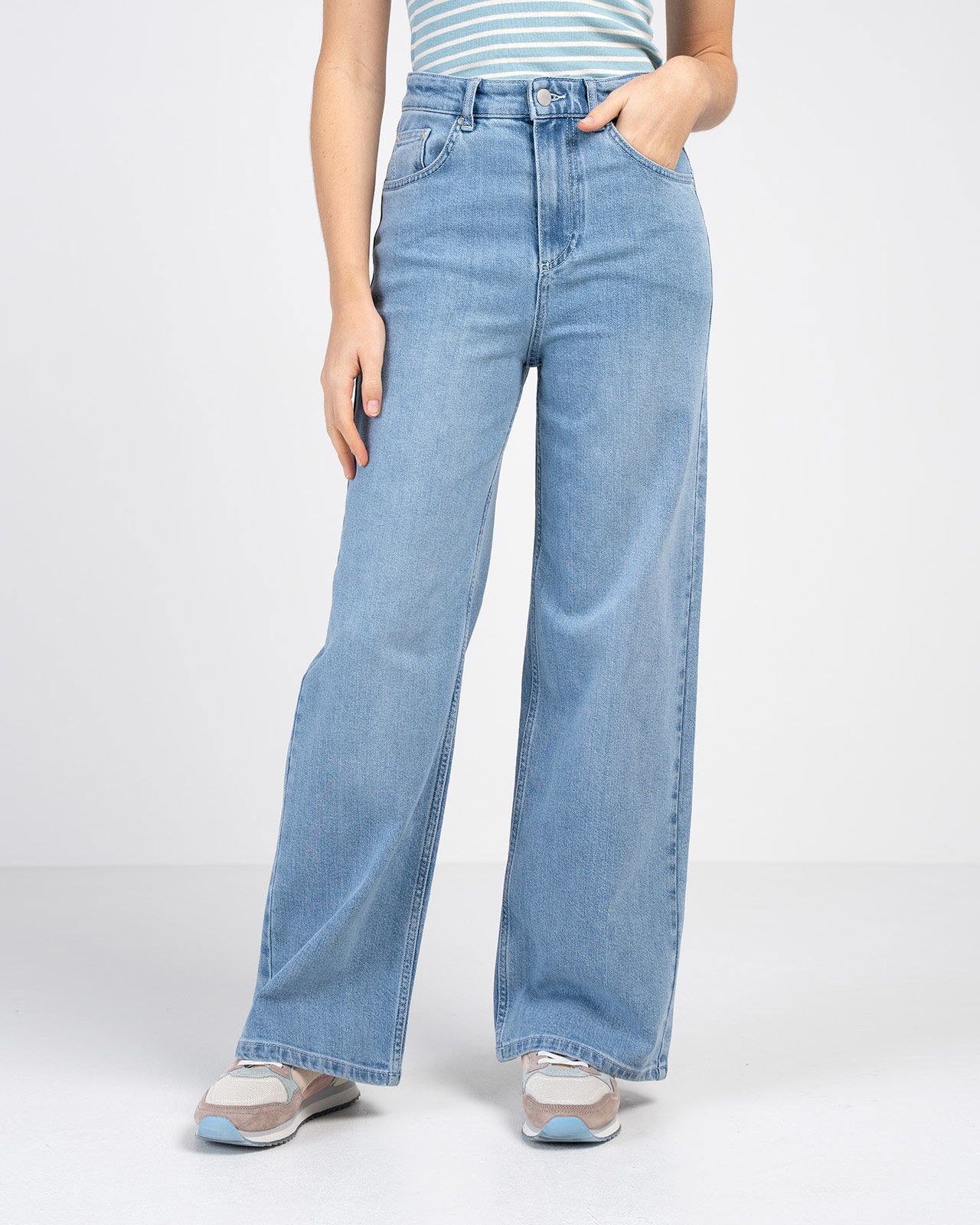 Darla Wide Leg Jeans