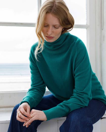 Celtic Geelong Slouch Roll Neck