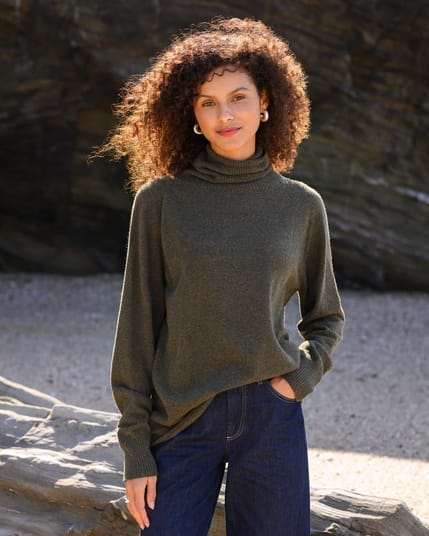 Celtic Geelong Slouch Roll Neck