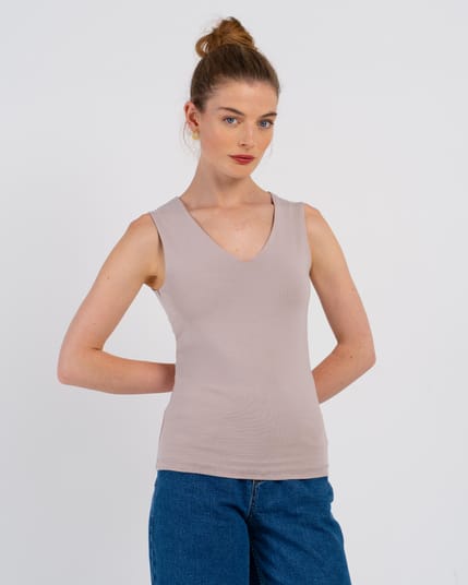 Darcey Sleeveless V