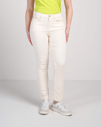 Darla Comfort Straight Leg Jeans
