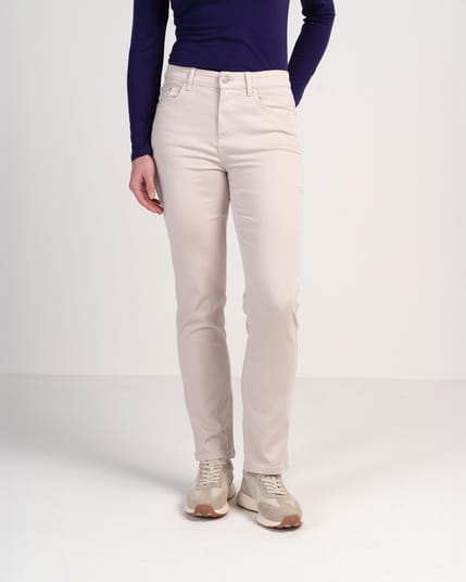 Darla Comfort Straight Leg Jeans